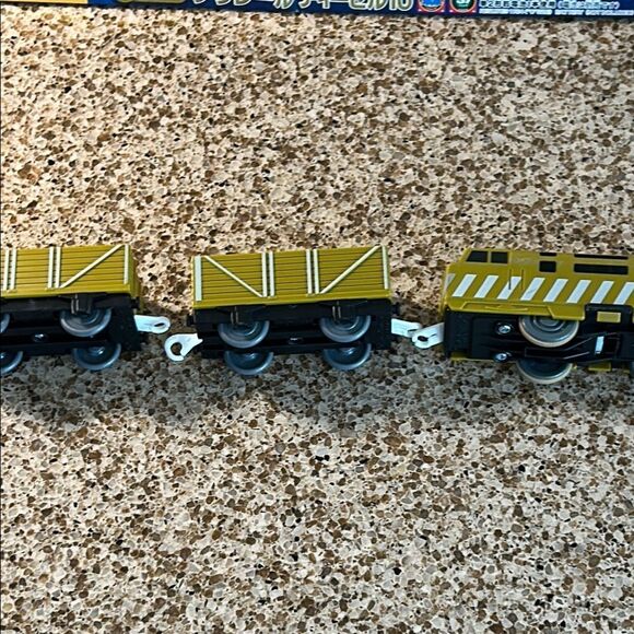 Thomas & Friends Takara  Tommy from Japan 🇯🇵 claw head Train🚂 3 pieces in box 📦 - Picture 6 of 17